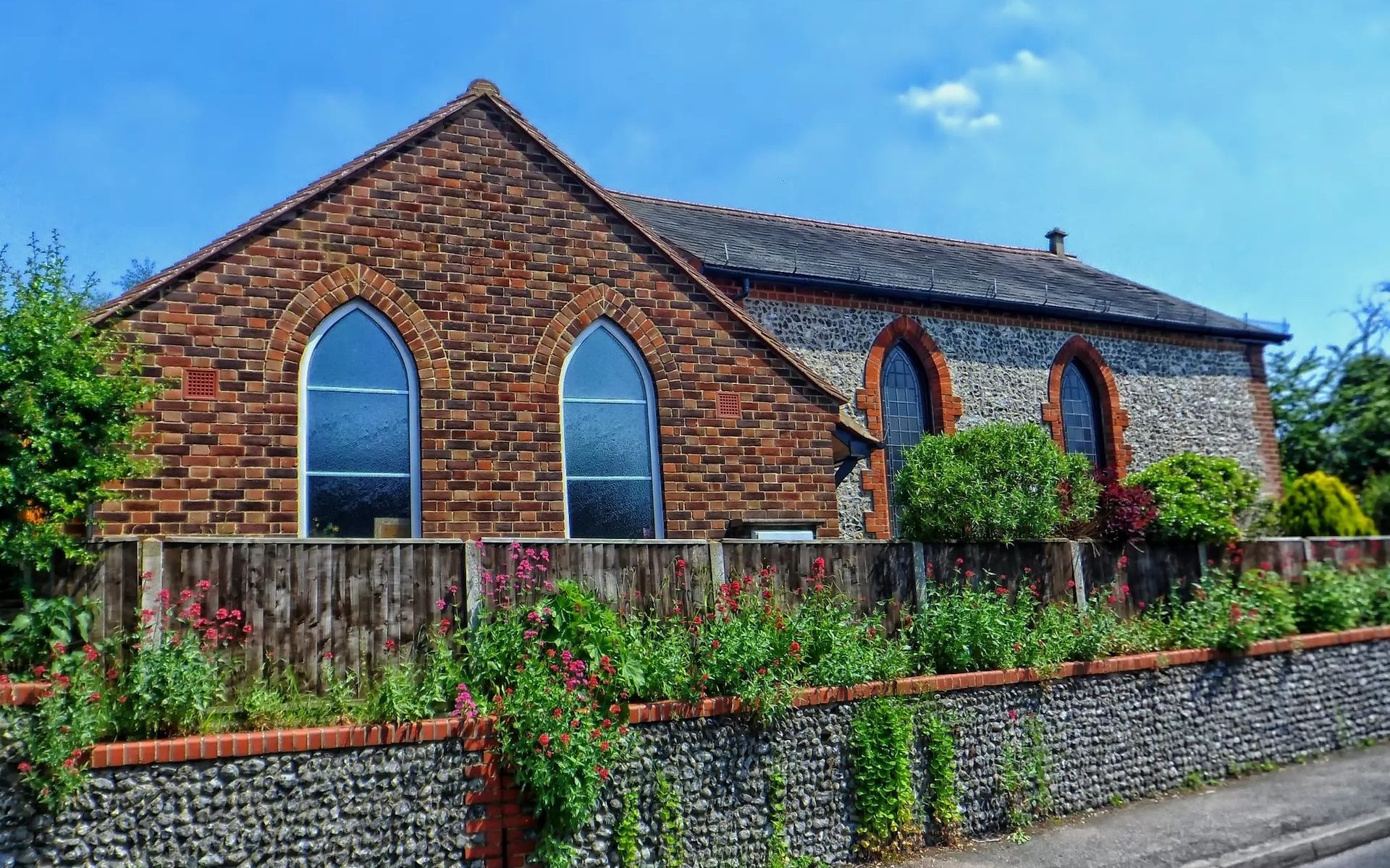 Care Homes in Woking Is Live in Care an Option?