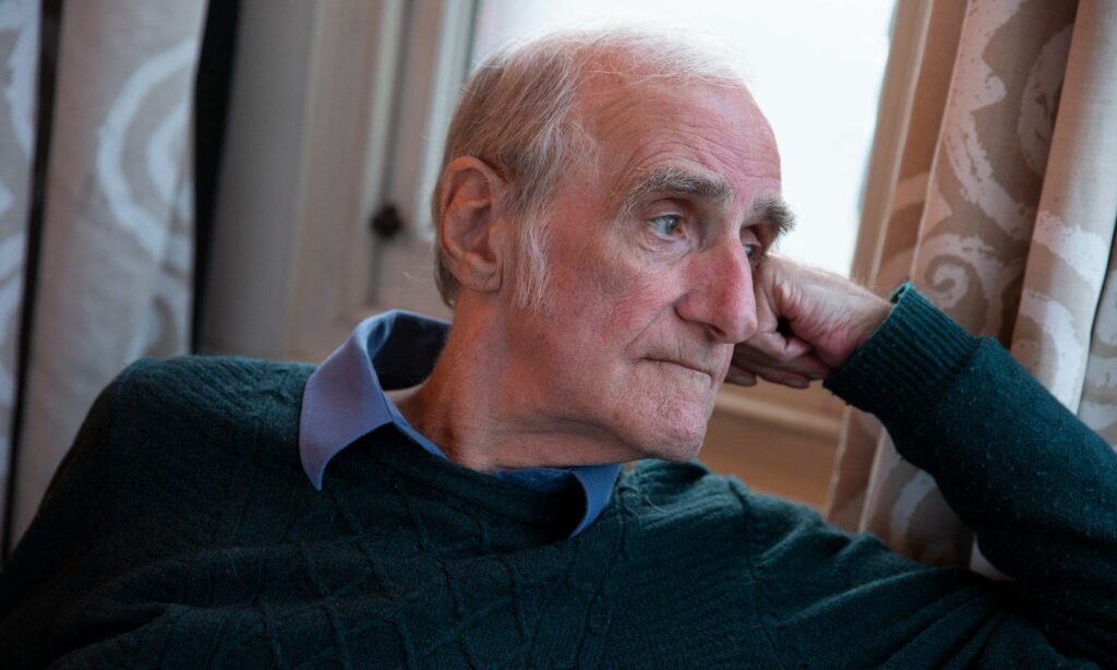 Memory Less Person Understand mild cognitive impairment and memory loss with hometouch